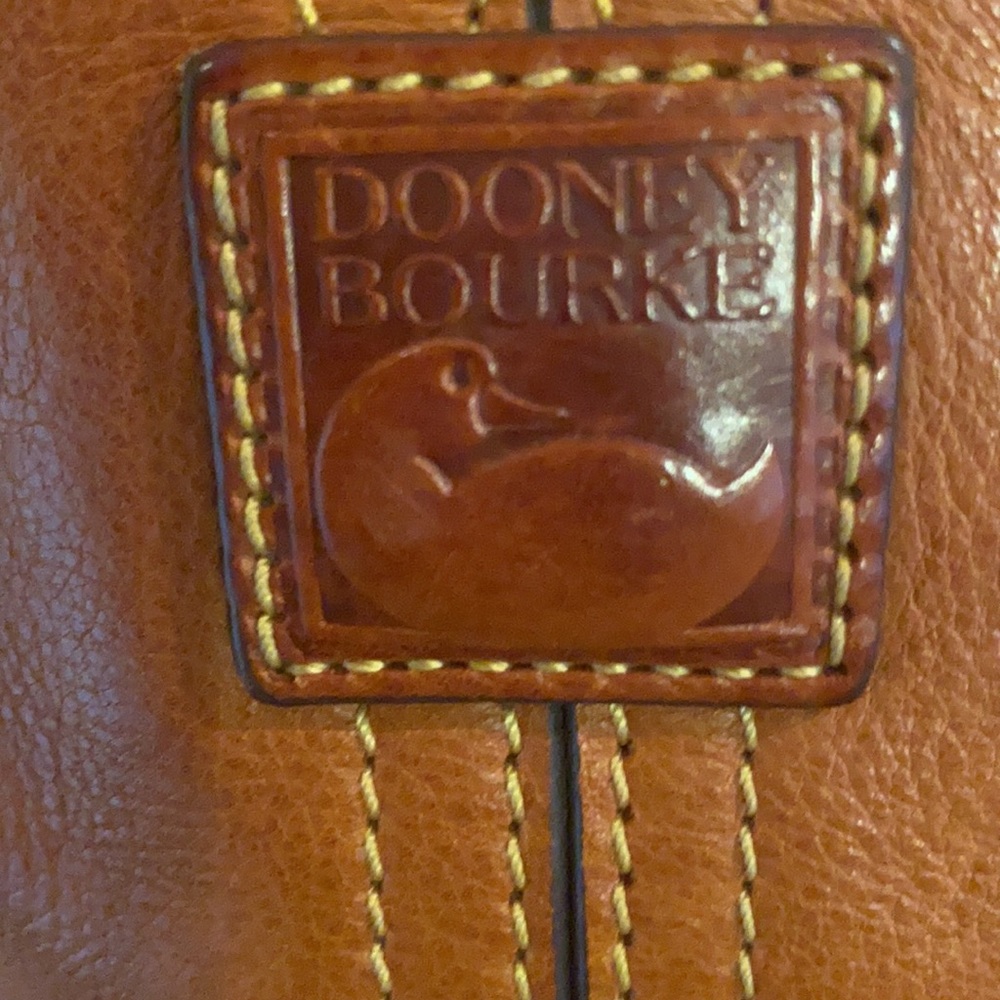 Dooney & Bourke leather purse - Picture 7 of 9